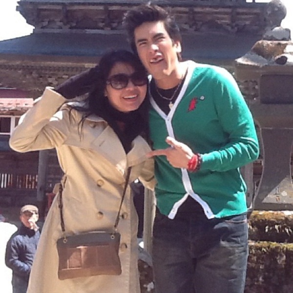 ครอบครัวสุขสันต์...ณเดชน์กับคุณแม่แก้ว น่ารักมาก