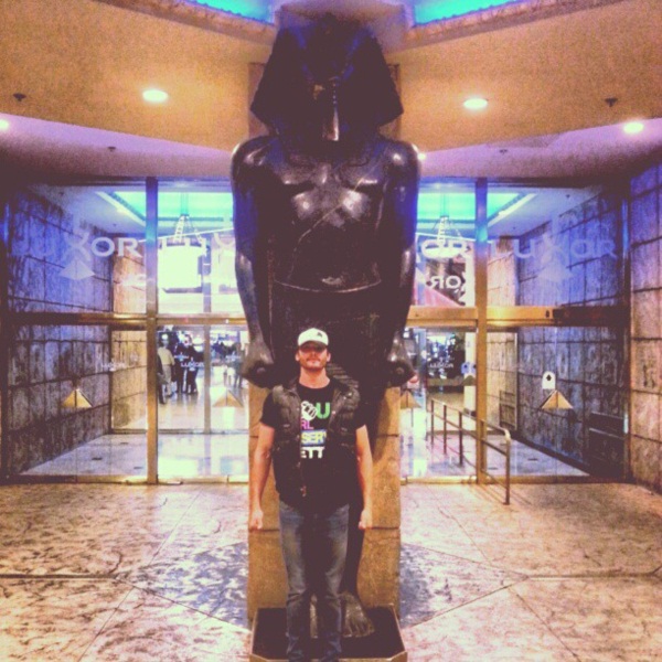 ทาทา ยัง