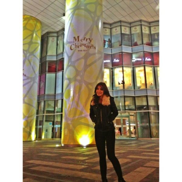 วิว วรรณรท ควง 5 หนุ่มสุดฮอต โชว์สเน่ห์ความเป็นไทยในเซี่ยงไฮ้