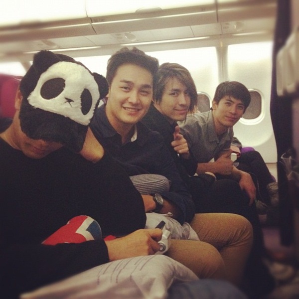 วิว วรรณรท ควง 5 หนุ่มสุดฮอต โชว์สเน่ห์ความเป็นไทยในเซี่ยงไฮ้