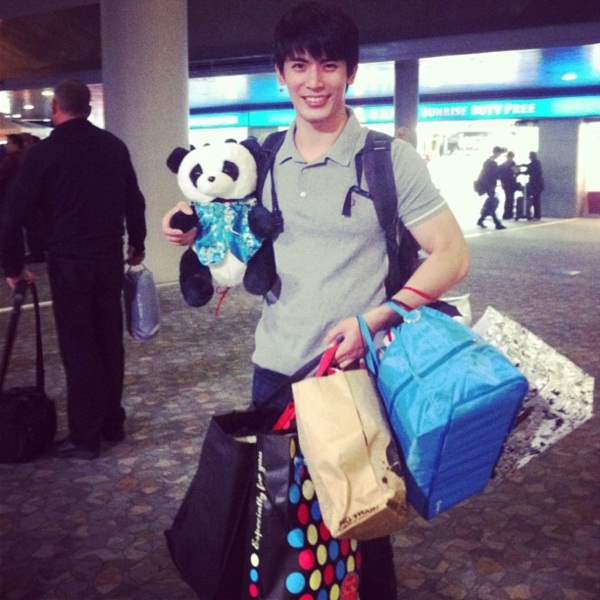 วิว วรรณรท ควง 5 หนุ่มสุดฮอต โชว์สเน่ห์ความเป็นไทยในเซี่ยงไฮ้