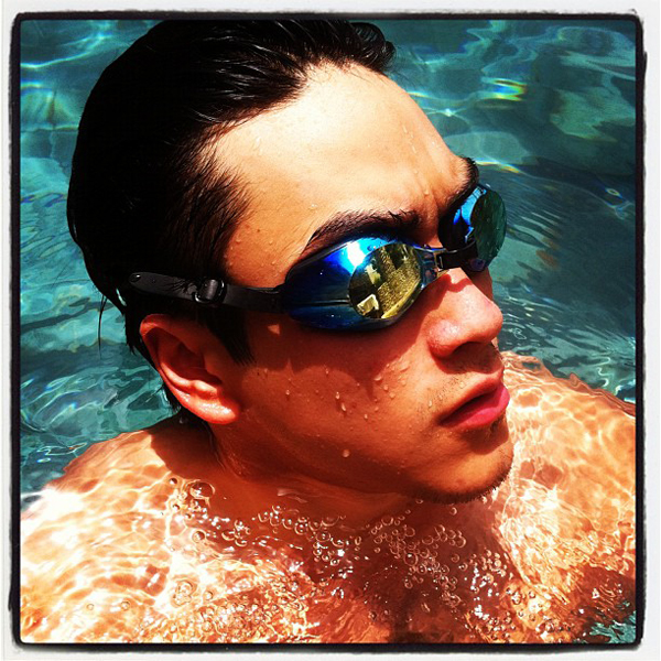 ณเดชน์โชว์หุ่นล่ำ ถ่ายแฟชั่นที่โอมาน