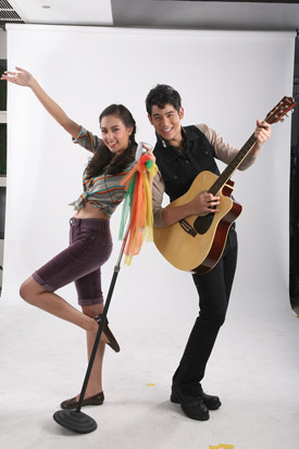 เรื่องย่อละคร เพลงรักผาปืนแตก เรื่องย่อละคร เพลงรักผาปืนแตก