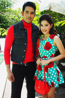 เรื่องย่อละคร เพลงรักผาปืนแตก เรื่องย่อละคร เพลงรักผาปืนแตก