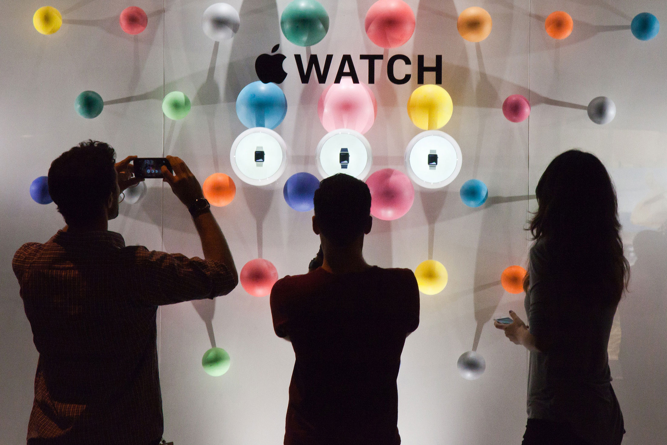 Tim Cook ยืนยัน ! Apple Watch เตรียมขายเดือนเมษายน 2015 Tim Cook ยืนยัน ! Apple Watch เตรียมขายเดือนเมษายน 2015