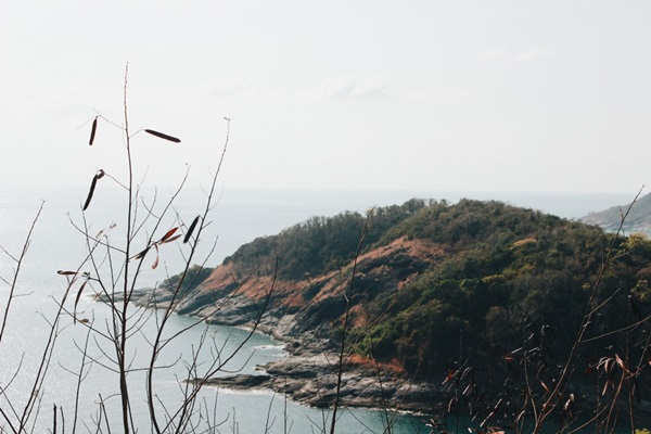 เที่ยวเกาะไม้ท่อน ล่องเรือยอร์ช ใช้ชีวิตชิล ๆ กลางทะเล เที่ยวเกาะไม้ท่อน ล่องเรือยอร์ช ใช้ชีวิตชิล ๆ กลางทะเล