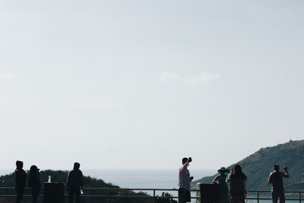 เที่ยวเกาะไม้ท่อน ล่องเรือยอร์ช ใช้ชีวิตชิล ๆ กลางทะเล เที่ยวเกาะไม้ท่อน ล่องเรือยอร์ช ใช้ชีวิตชิล ๆ กลางทะเล