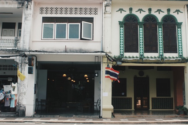 เที่ยวเกาะไม้ท่อน ล่องเรือยอร์ช ใช้ชีวิตชิล ๆ กลางทะเล เที่ยวเกาะไม้ท่อน ล่องเรือยอร์ช ใช้ชีวิตชิล ๆ กลางทะเล