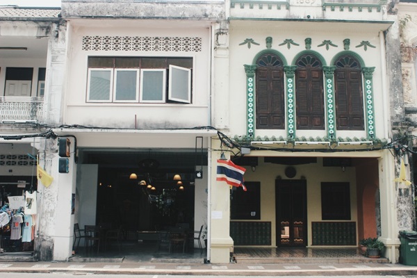 เที่ยวเกาะไม้ท่อน ล่องเรือยอร์ช ใช้ชีวิตชิล ๆ กลางทะเล เที่ยวเกาะไม้ท่อน ล่องเรือยอร์ช ใช้ชีวิตชิล ๆ กลางทะเล