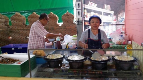 ตลาดน้ำวัดพระยาสุเรนทร์ ตลาดสุดอินเทรนด์แห่งใหม่ของคนกรุง ตลาดน้ำวัดพระยาสุเรนทร์ ตลาดสุดอินเทรนด์แห่งใหม่ของคนกรุง
