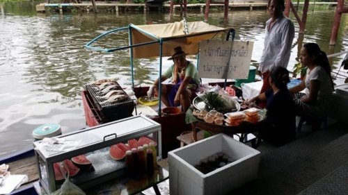 ตลาดน้ำวัดพระยาสุเรนทร์ ตลาดสุดอินเทรนด์แห่งใหม่ของคนกรุง ตลาดน้ำวัดพระยาสุเรนทร์ ตลาดสุดอินเทรนด์แห่งใหม่ของคนกรุง