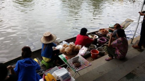 ตลาดน้ำวัดพระยาสุเรนทร์ ตลาดสุดอินเทรนด์แห่งใหม่ของคนกรุง ตลาดน้ำวัดพระยาสุเรนทร์ ตลาดสุดอินเทรนด์แห่งใหม่ของคนกรุง