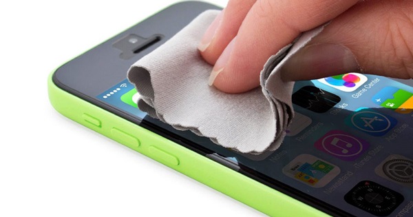 วิธีเช็ดทำความสะอาด iPhone
