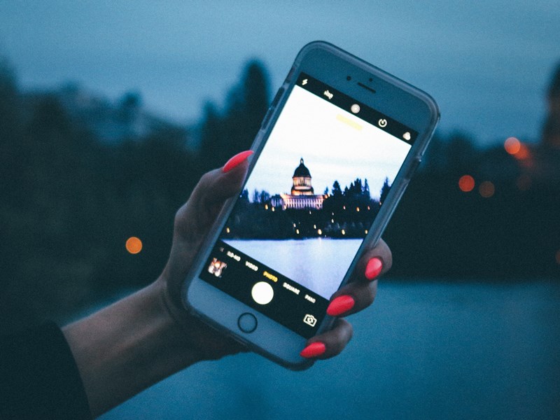 เทคนิคการถ่ายภาพในที่แสงน้อยด้วย iPhone
