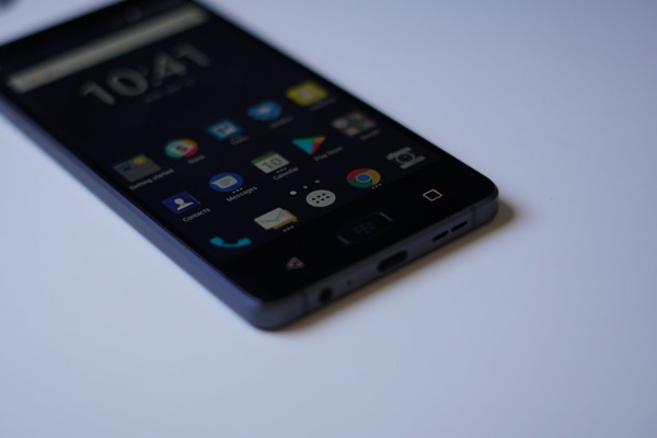 BlackBerry Motion