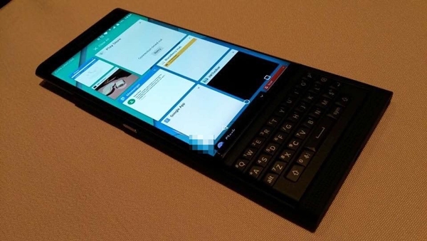 หลุดภาพตัวเครื่องจริง BlackBerry Venice