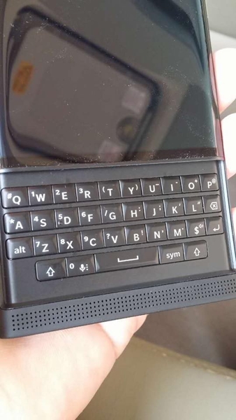 หลุดภาพตัวเครื่องจริง BlackBerry Venice