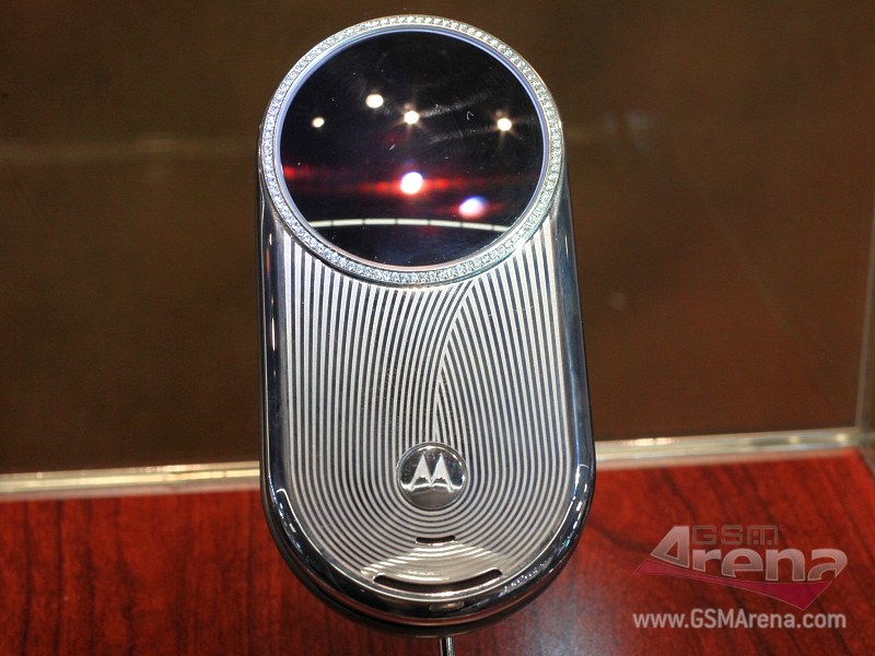 Motorola AURA