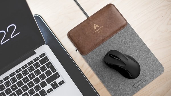 MousePad+ แผ่นรองเม้าส์พร้อมแท่นชาร์จ