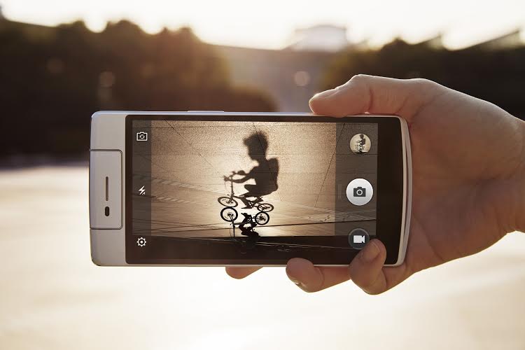 อัพเกรดการถ่ายภาพขึ้นอีกระดับด้วยกล้องหมุนอัตโนมัติของ OPPO N3