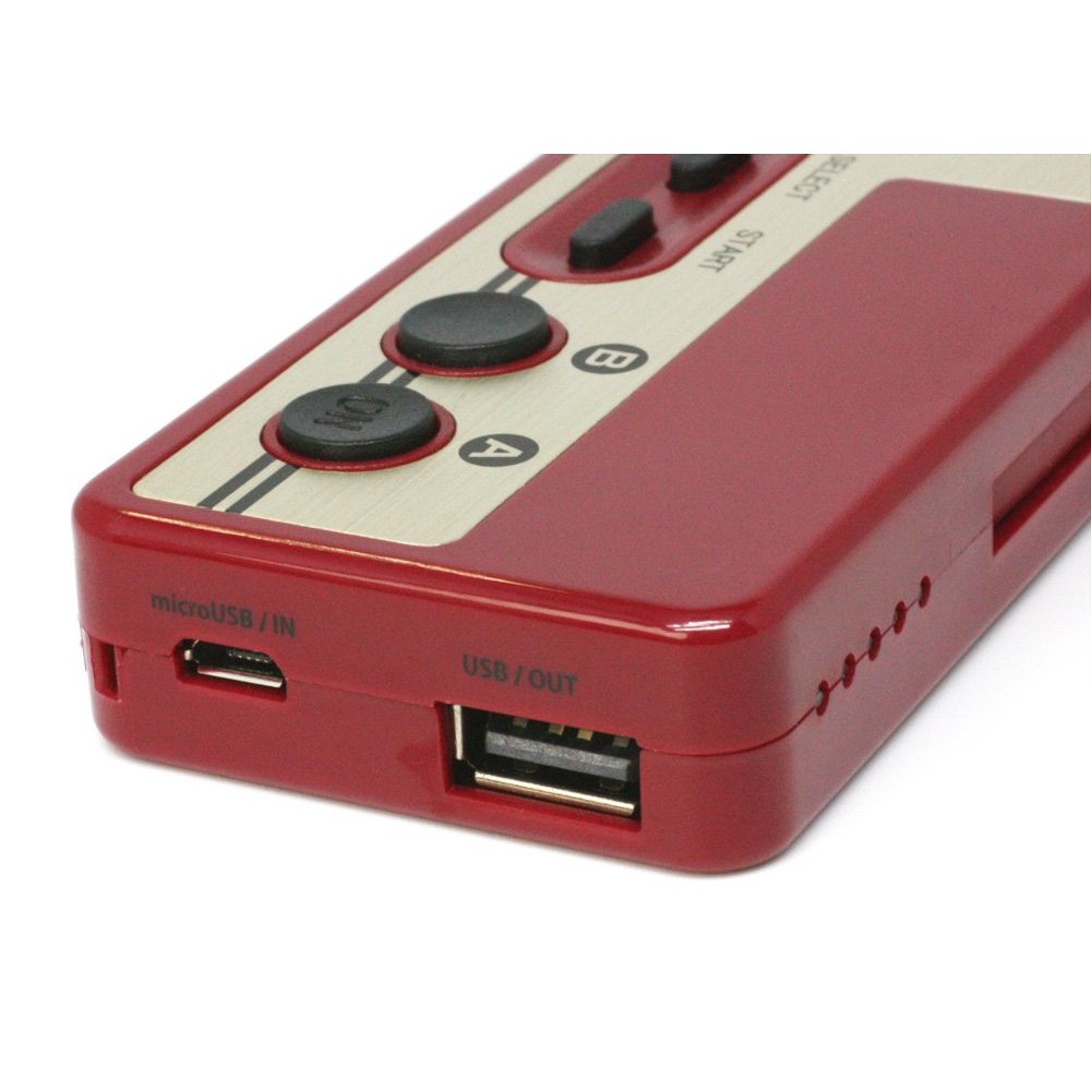 แบตเตอรี่สำรองดีไซน์จอย Famicom เป็นการ์ดรีดเดอร์ได้ในตัว