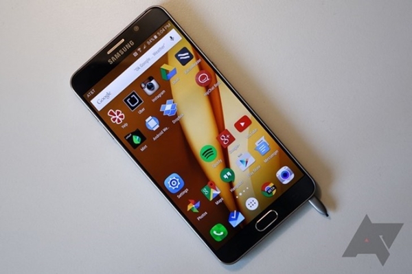 พบปัญหาเมื่อใส่ปากกาก S Pen ของ Galaxy Note 5 ผิดด้าน