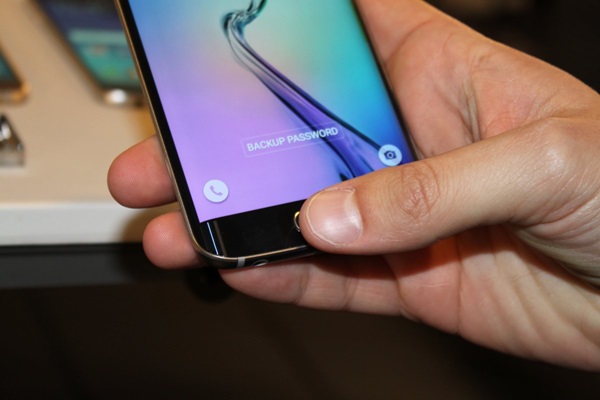 17 สิ่งเกี่ยวกับ Samsung Galaxy S6 และ S6 Edge ที่คุณควรรู้