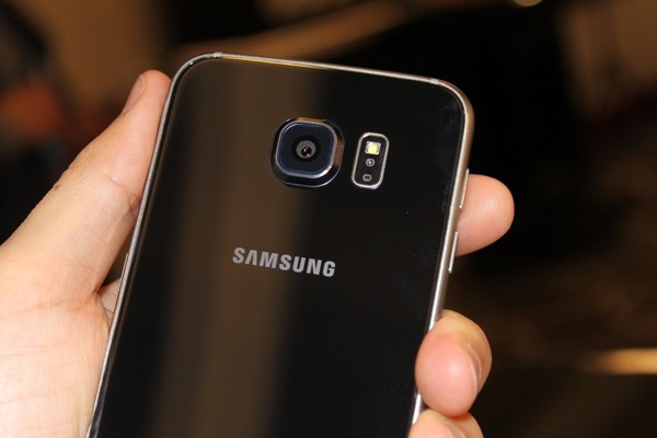 17 สิ่งเกี่ยวกับ Samsung Galaxy S6 และ S6 Edge ที่คุณควรรู้