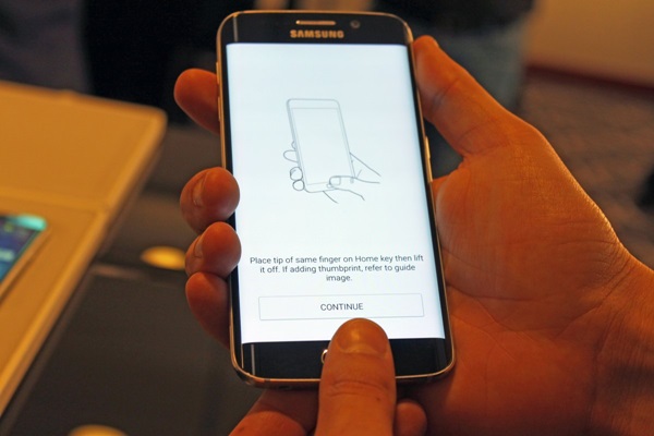17 สิ่งเกี่ยวกับ Samsung Galaxy S6 และ S6 Edge ที่คุณควรรู้