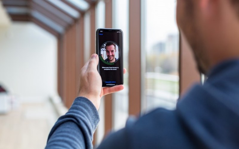 เหตุผลที่ควรซื้อและไม่ควรซื้อ iPhone XS, XS Max