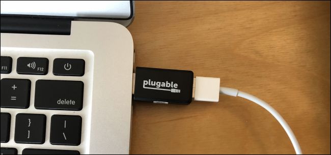 ชาร์จแบตเตอรี่มือถือกับ USB สาธารณะ เสี่ยงโดนแฮก