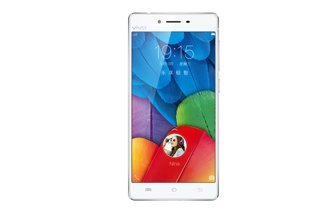 10 มือถือน่าซื้อน่าใช้ เดือนสิงหาคม 2015