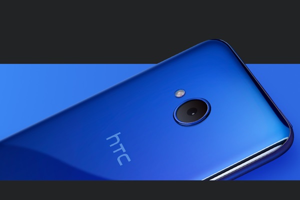HTC U11+  HTC U11 Life
