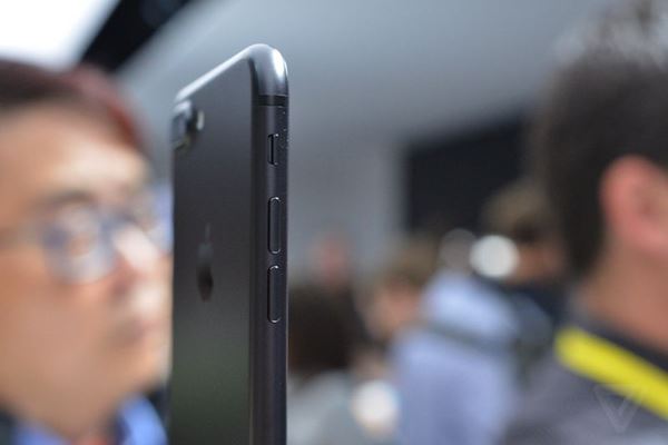iPhone 7
