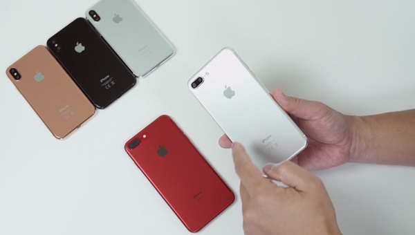 iPhone 7s Plus กับ iPhone 8 จำลอง
