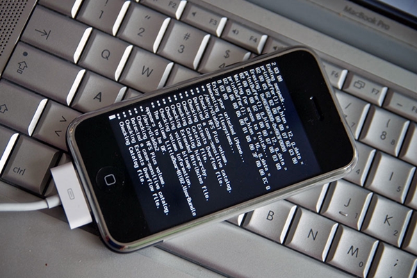 iPhone เจลเบรค เสี่ยงโดนมัลแวร์ KeyRaider ขโมย Apple ID