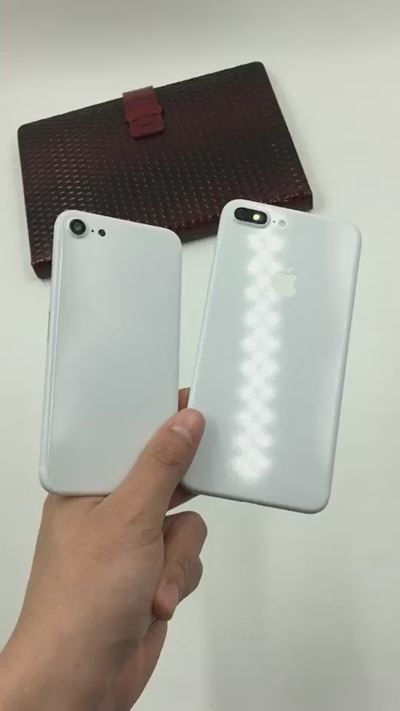 iPhone 7/7 Plus สีขาวเงา Jet White