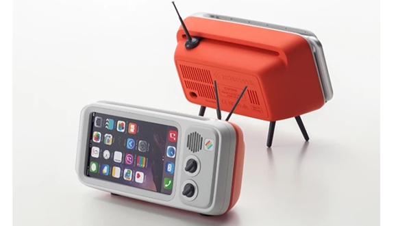Retrodock อุปกรณ์ Dock เปลี่ยน iPhone เป็นทีวีสไตล์วินเทจ