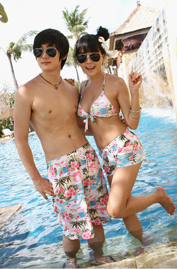 แฟชั่น ชุดว่ายน้ำ คู่รัก