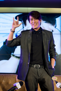 เบิร์ด ธงไชย แมคอินไตย์