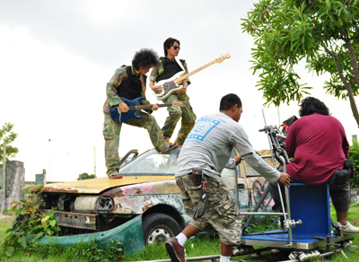 เครสเชนโด MV เพลง พอก่อน