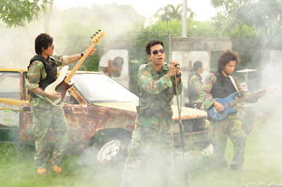 เครสเชนโด MV เพลง พอก่อน