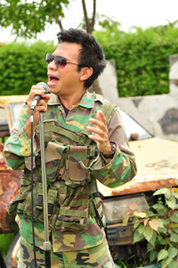 เครสเชนโด MV เพลง พอก่อน