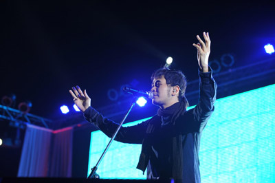 คอนเสริต์ Season Of Love Song