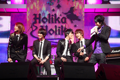 Holika Holika Presents Magic Party With CNBLUE