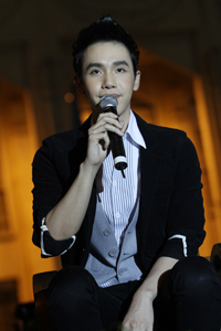 เปิดตัว ศิลปิน Now and Then