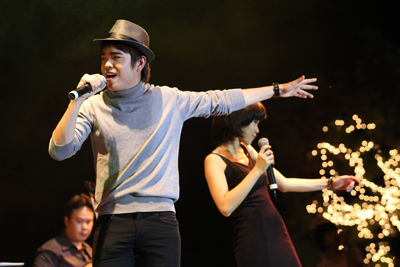 เปิดตัว ศิลปิน Now and Then