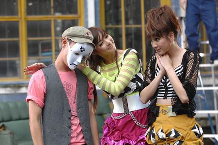 โฟร์-มด MV เพลง คนขี้เหงามักเจ้าชู้