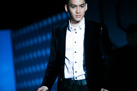 กอล์ฟ พิชญะ MV เพลง Take Me To Ur Bed