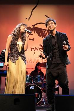 คอนเสิร์ต เรวัต พุทธินันทน์ น้องร้องเพลงพี่ 15 ปีที่คิดถึง
